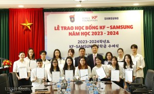 15 sinh viên xuất sắc của VNU- game đánh chắn online đổi thưởng
 nhận học bổng từ quỹ KF - Samsung năm học 2023 - 2024