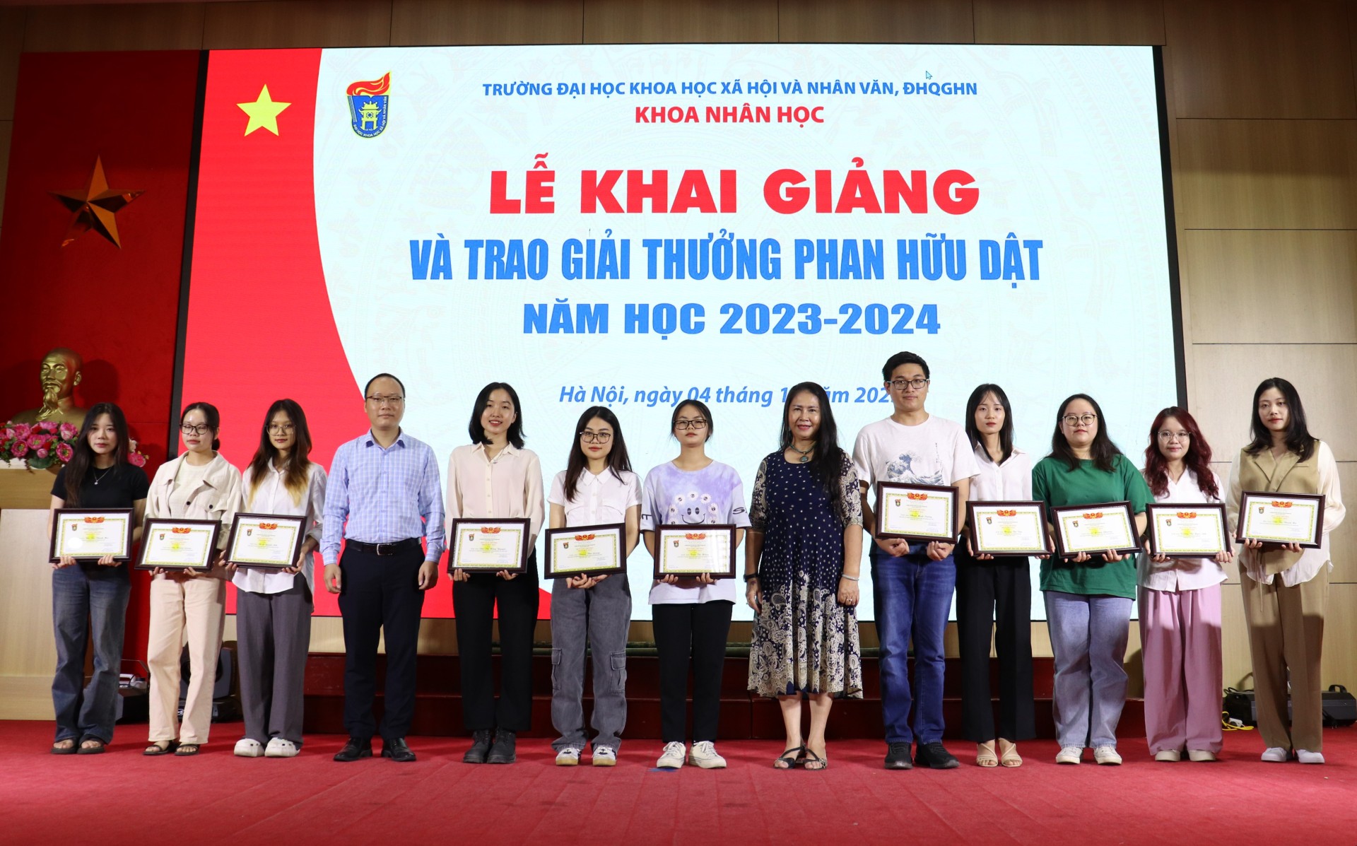 Trao Giải thưởng Phan Hữu Dật năm 2023 cho sinh viên và học viên cao học ngành Nhân học tại VNU- game đánh chắn online đổi thưởng
